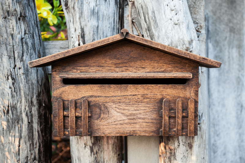 petite boite aux lettres en bois